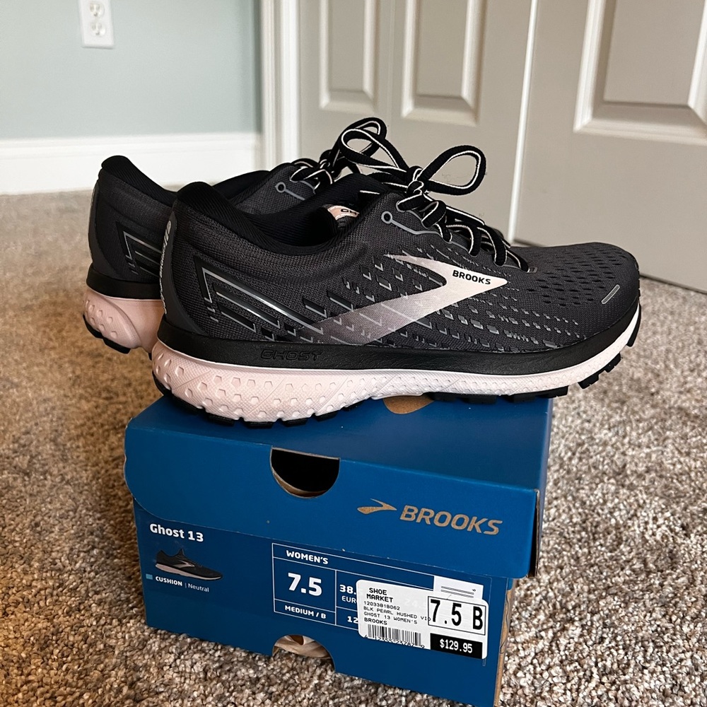 White and Gold Jack Rogers Size 8 (gently worn)